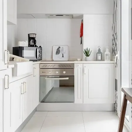 2br Terrace W Ac - Time Out Market | By Airnest * Lisbon