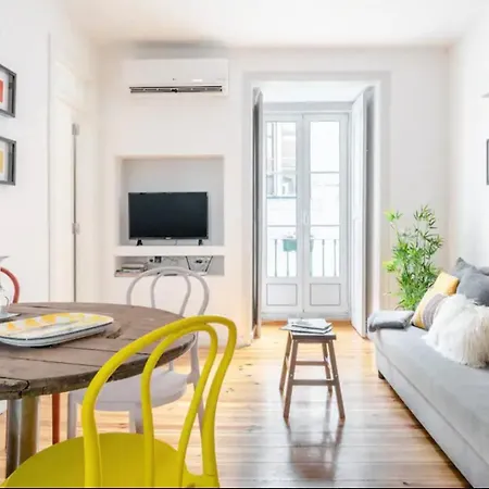 Apartment 2br Terrace W Ac - Time Out Market | By Airnest *