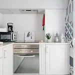 2br Terrace W Ac - Time Out Market | By Airnest Лісабон