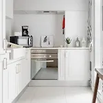 2br Terrace W Ac - Time Out Market | By Airnest * Лісабон