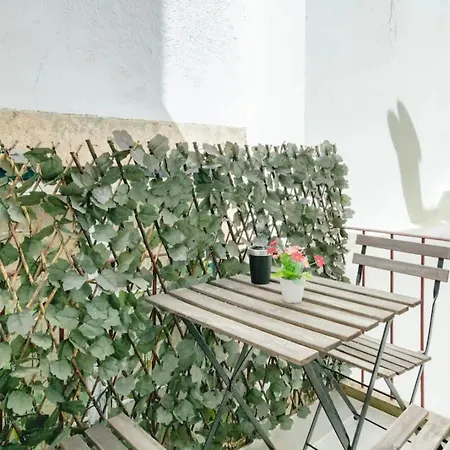 2br Terrace W Ac - Time Out Market | By Airnest Апартаменти