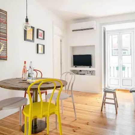 2br Terrace W Ac - Time Out Market | By Airnest * Лісабон