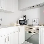2br Terrace W Ac - Time Out Market | By Airnest * Lizbona