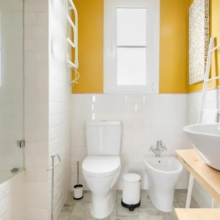 2br Terrace W Ac - Time Out Market | By Airnest Apartament *